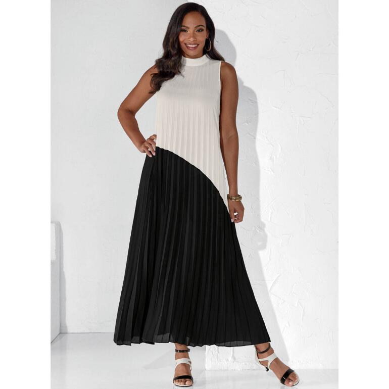 Max Out with Pleats Maxi Dress by Studio EY