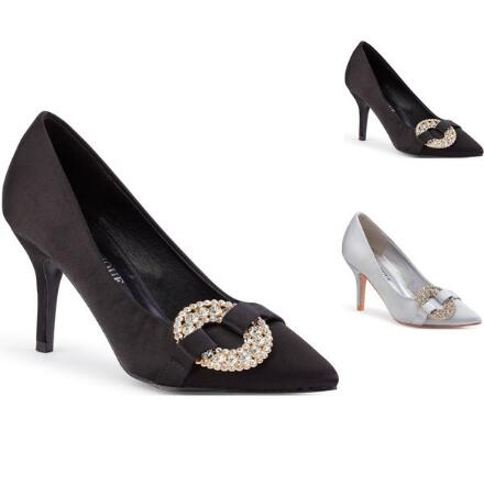 Jeweler's Choice Pump by EY Boutique
